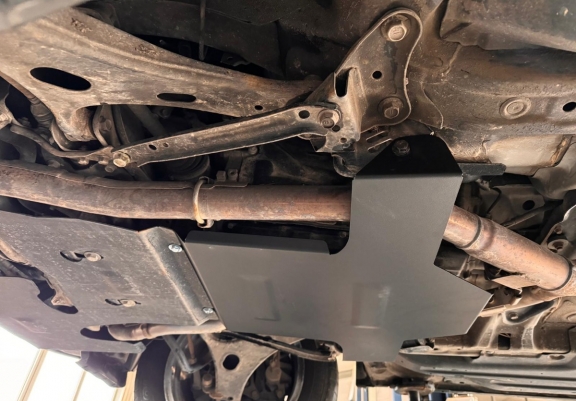 Unterfahrschutz aus Stahl für Automatikgetriebe der Marke Subaru Forester 4