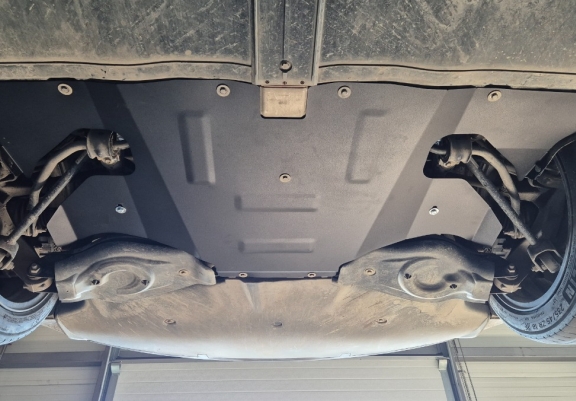 Unterfahrschuzt für Elektromotor hinten Tesla Model Y AWD
