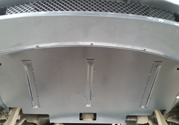 Unterfahrschutz für Motor der Marke BMW Seria 5 E60/E61 mit serienmäßige Frontstoßstange