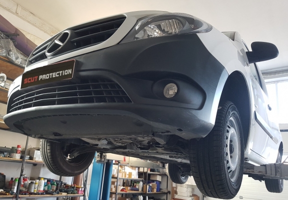 Unterfahrschutz für Motor der Marke Nissan NV250