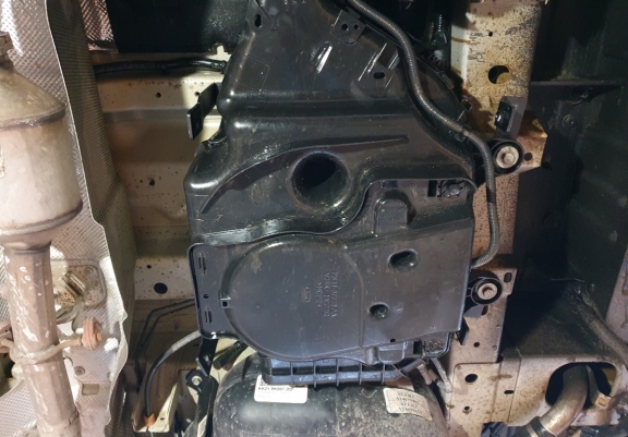 Stahlschutz für AdBluetank der Marke Ford Transit ( 4X2, 4X4 )