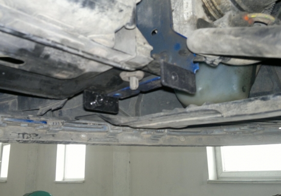 Unterfahrschutz für Motor der Marke Peugeot 307