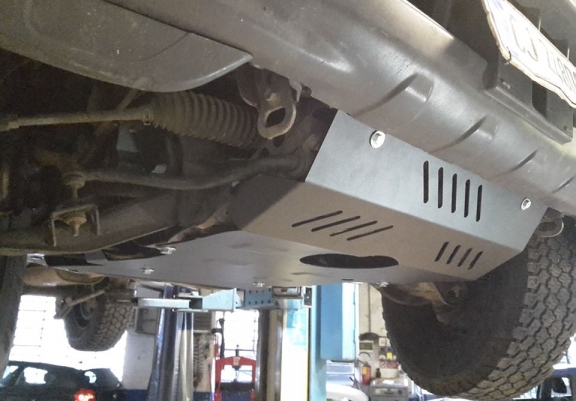 Unterfahrschutz für Motor der Marke Daihatsu Terios