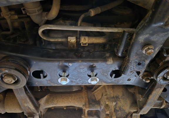 Unterfahrschutz für Motor der Marke Lexus GX460