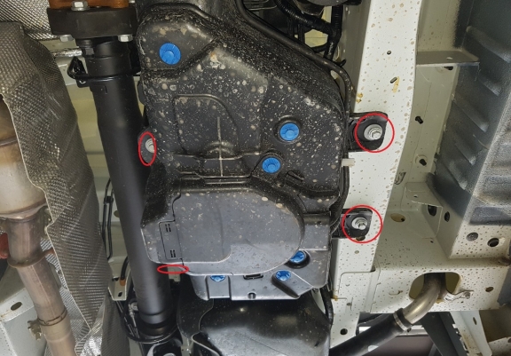 Stahlschutz für AdBluetank der Marke Ford Transit