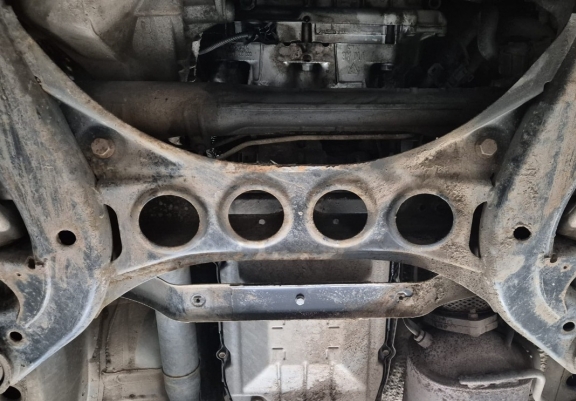 Unterfahrschutz für Motor der Marke VW Touareg 7P